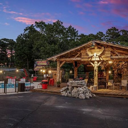 Stonegate Lodge King Bed Wifi 50 In Roku Tv Salt Water Pool Room # 101 Eureka Springs Esterno foto